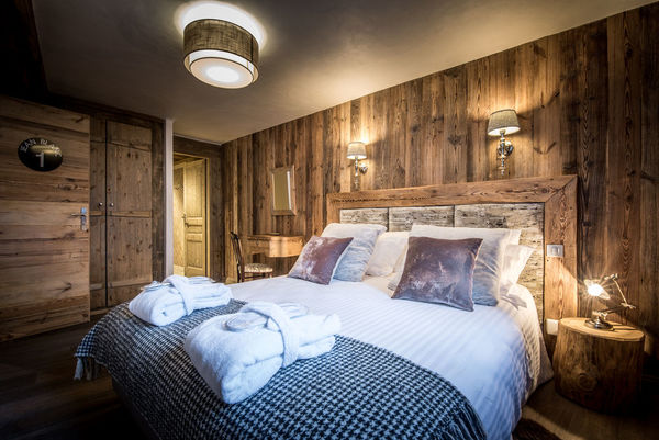 Lit double chambre Jean Blanc l'Etagne Courchevel